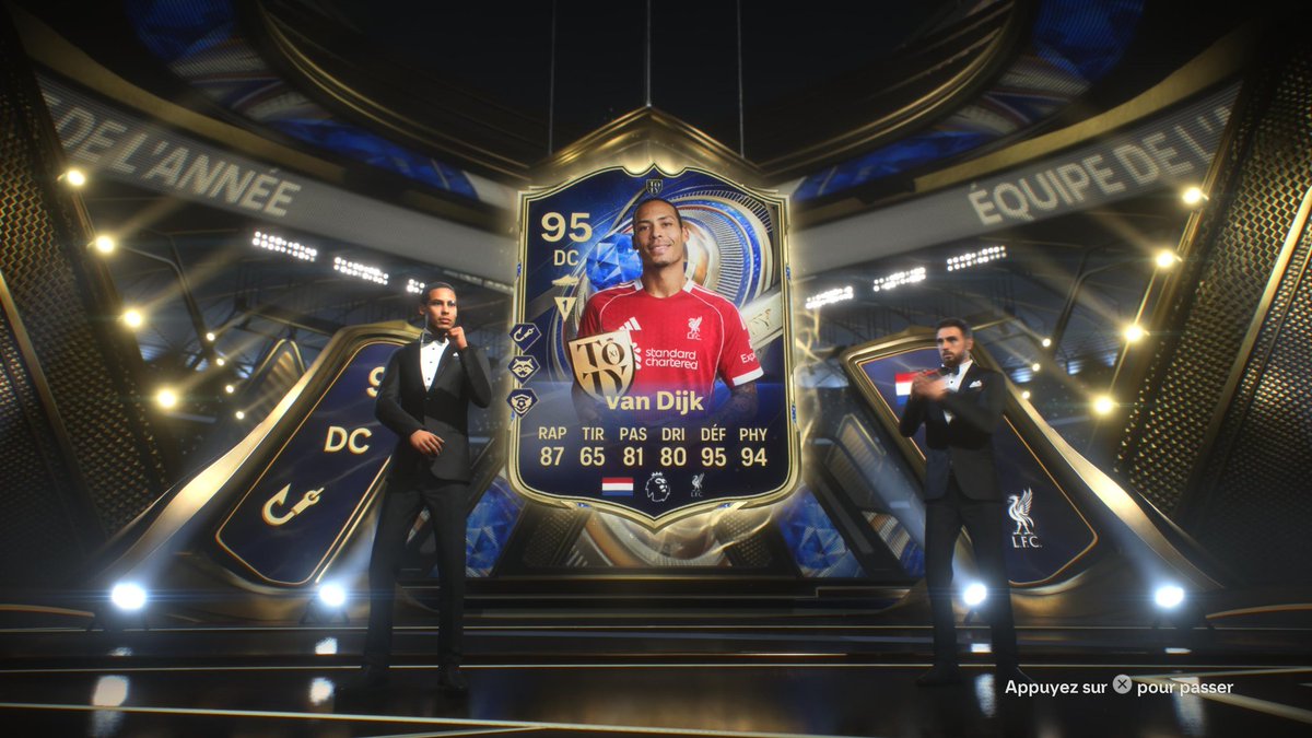 Badi771's tweet photo. Enfin un TOTY , incroyable 😍 https://t.co/MHDSMSqMut