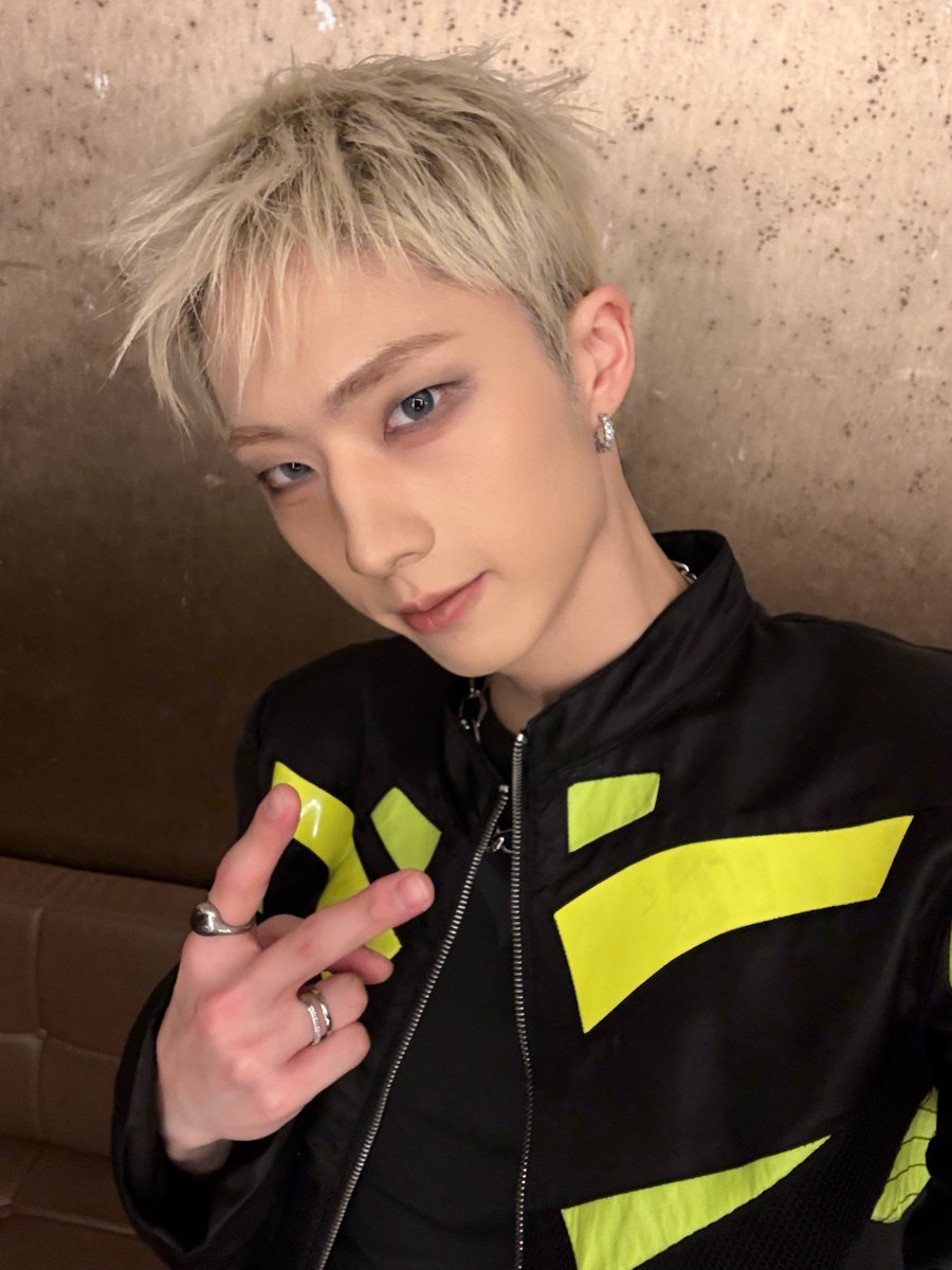 P1H_members's tweet image. Thanks for the beautiful day Berlin!!
Stay safe:)🔥

#P1Harmony #JIUNG