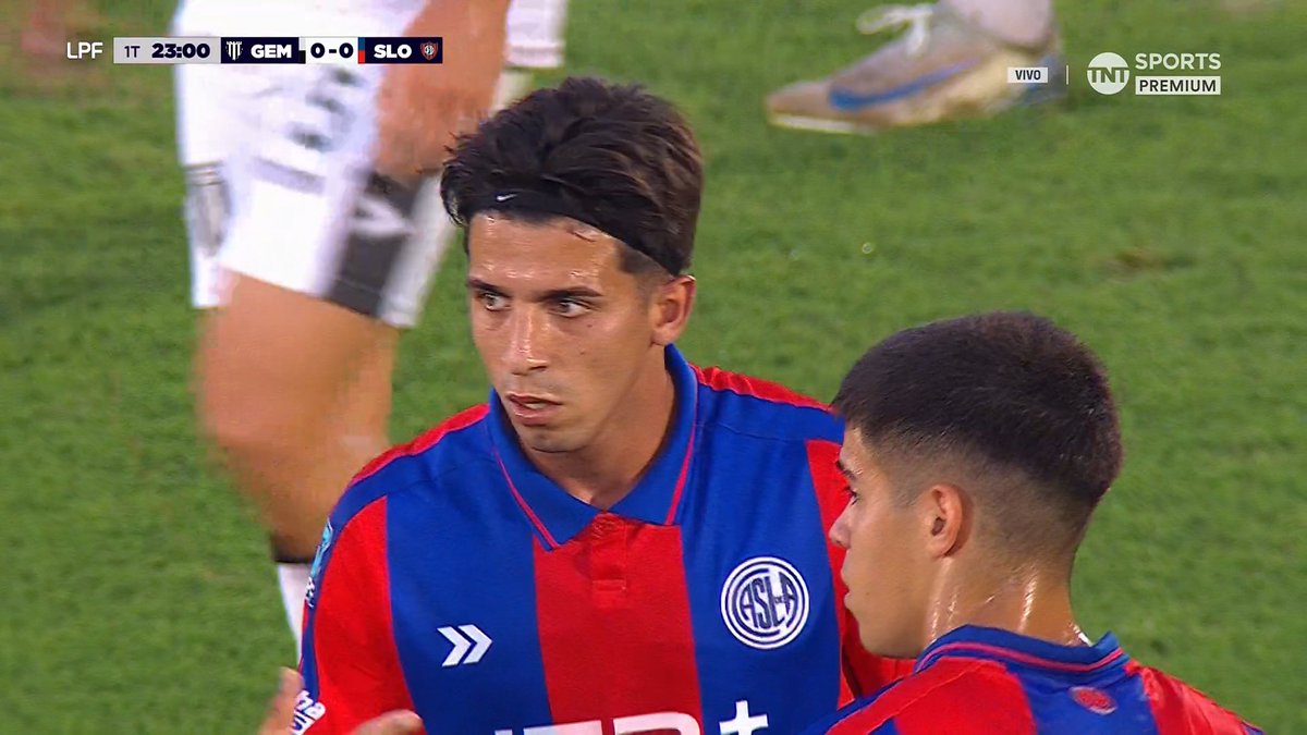 Hablan del temperamento de Cuello....
Por que no dicen la verdad: sencillamente es un n3gr0 roñoso de m13rd4!!!