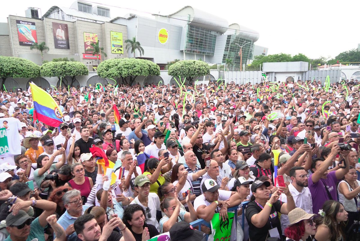 Estaremos en cada plaza del país, junto al pueblo, para defender el Cambio que ya inició en Colombia.

¡Gracias Cúcuta!