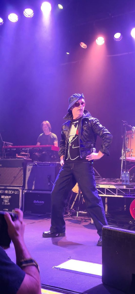 dave graney tweet media