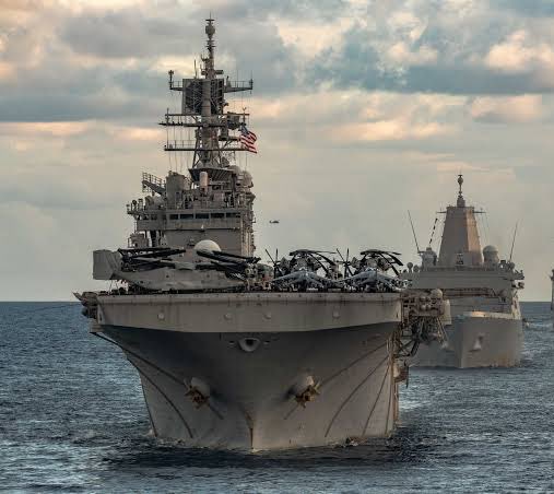 BRICSinfo's tweet image. JUST IN: 🇺🇸🇮🇷 United States deploys "another" fleet of warships towards Iran.