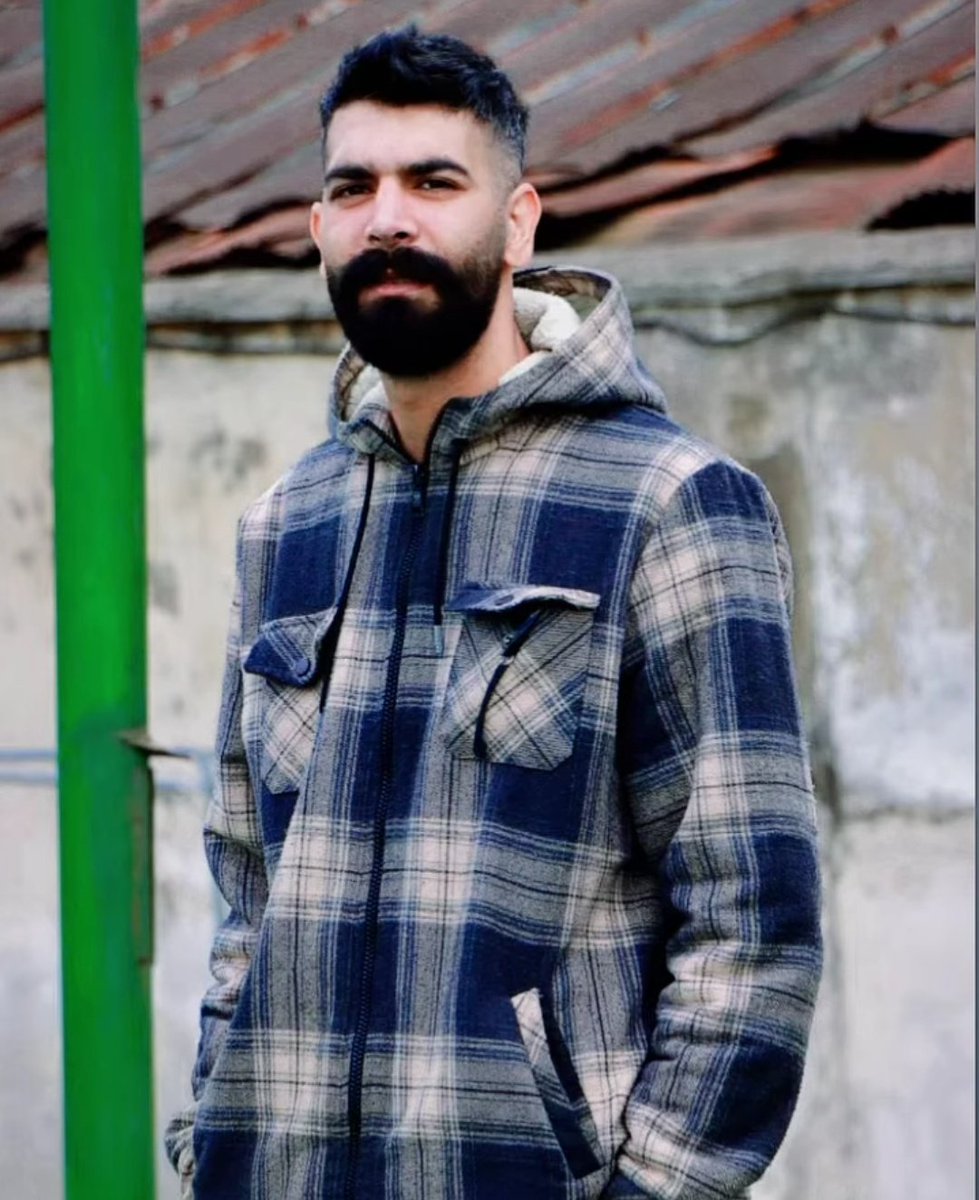 During protests on Thursday, 8 Jan 2026, in Rasht, northern Iran, Islamic armed forces of the Regime shot &amp; killed #MohammadAlizadeh with live ammunition. He was 34 years old &amp; a close friend of Mehran Basir Tavana, who was also killed during the #WomanLifeFreedom movement.
1/2