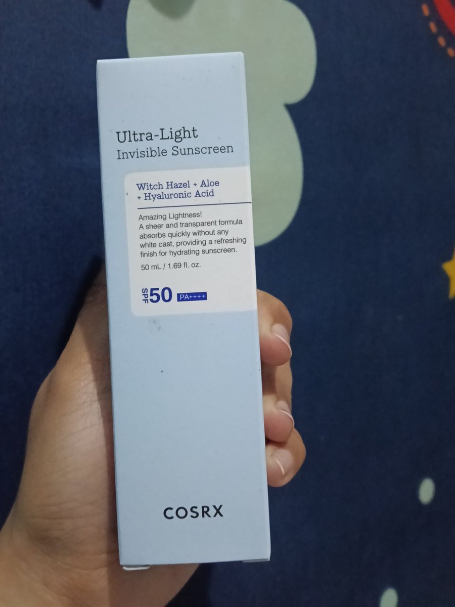 this sunscreen is a game changer 😮😮

korean sunscreen emang  siapa sangka sunscreen terbarunya COSRX bisa bikin mukaku jadi se-GLOWING ini😭👌🏻