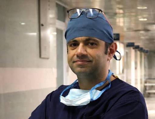 OliLondonTV's tweet image. Iranian doctor facing death penalty for treating injured protesters. 

Dr. Alireza Golchini could be executed by the Iranian regime for providing medical treatments to injured protesters at a hospital in Qazvin. 

He has been charged with “waging war against God.”