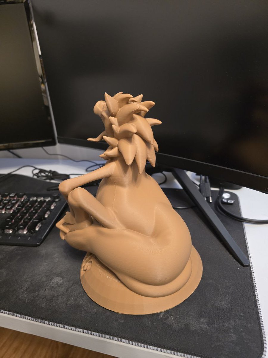 My friend printed it and it looks cool in my opinion! by the way, I also accept several commissions for similar ones! 
#nomad #vore #mawshot #3dcommissions