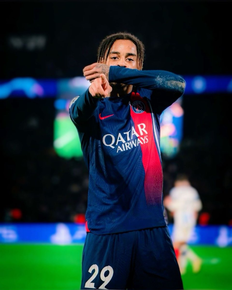 Premier League TIPS tweet media