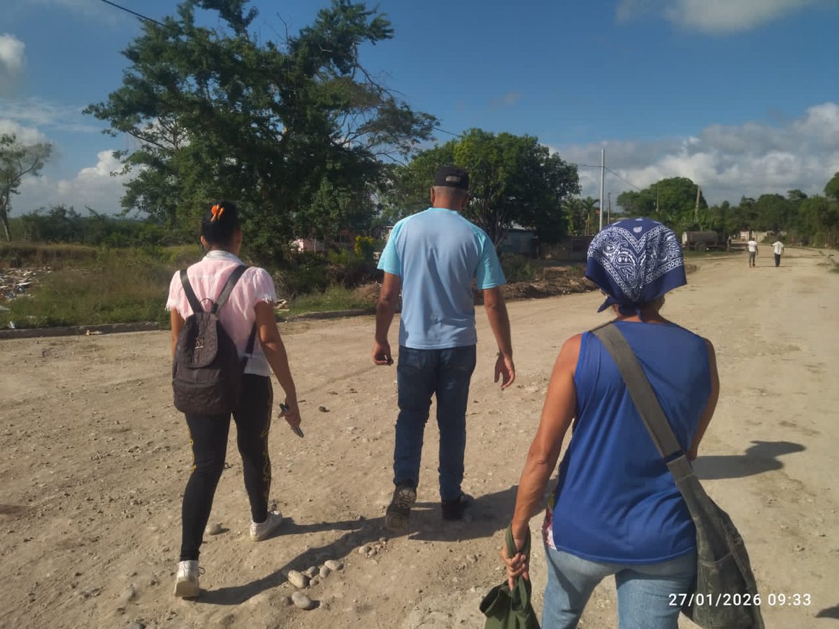 La Revolución es una sola, con sus conquistas e insatisfacciones, con sus alegrías y sus angustias. 

Lo más importante seguirá siendo #Cuba, y la unidad que nos define y nos salva. #PalmerosSiempreAdelante