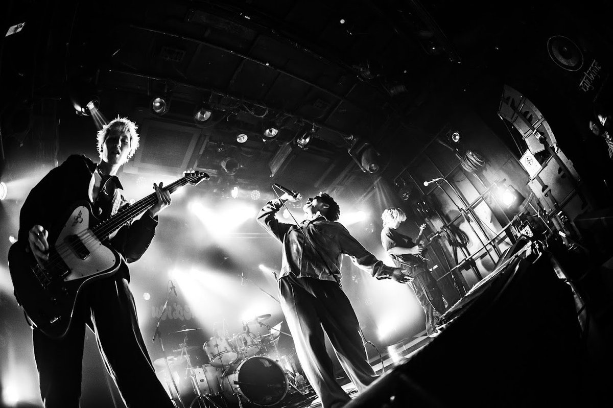 ⛓️Live Photo⛓️

2026.01.09 (Fri)
SHIBUYA CYCLONE
UNLiMiTED pre.
2nd EP「1 ON 1」Release Party

📸: <a href="/yohira_noir/">四葩 - yohira -</a> 

#AUTHENTIONAL
<a href="/authentional_vo/">RYU</a> 
<a href="/authen_drums/">daiki / AUTHENTIONAL</a>
sprt <a href="/ofe_YOLO84/">𝖍𝖆𝖏𝖎. ᴏғᴇʟɪᴀ</a> 
<a href="/pikaochin/">Pikao THENEWLEVEL</a>