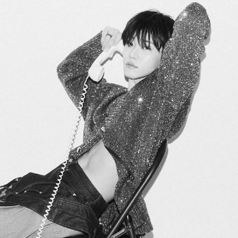 njmhae's tweet image. THEY GOT HIM SHOWING ABS IDK WHAT TO DO