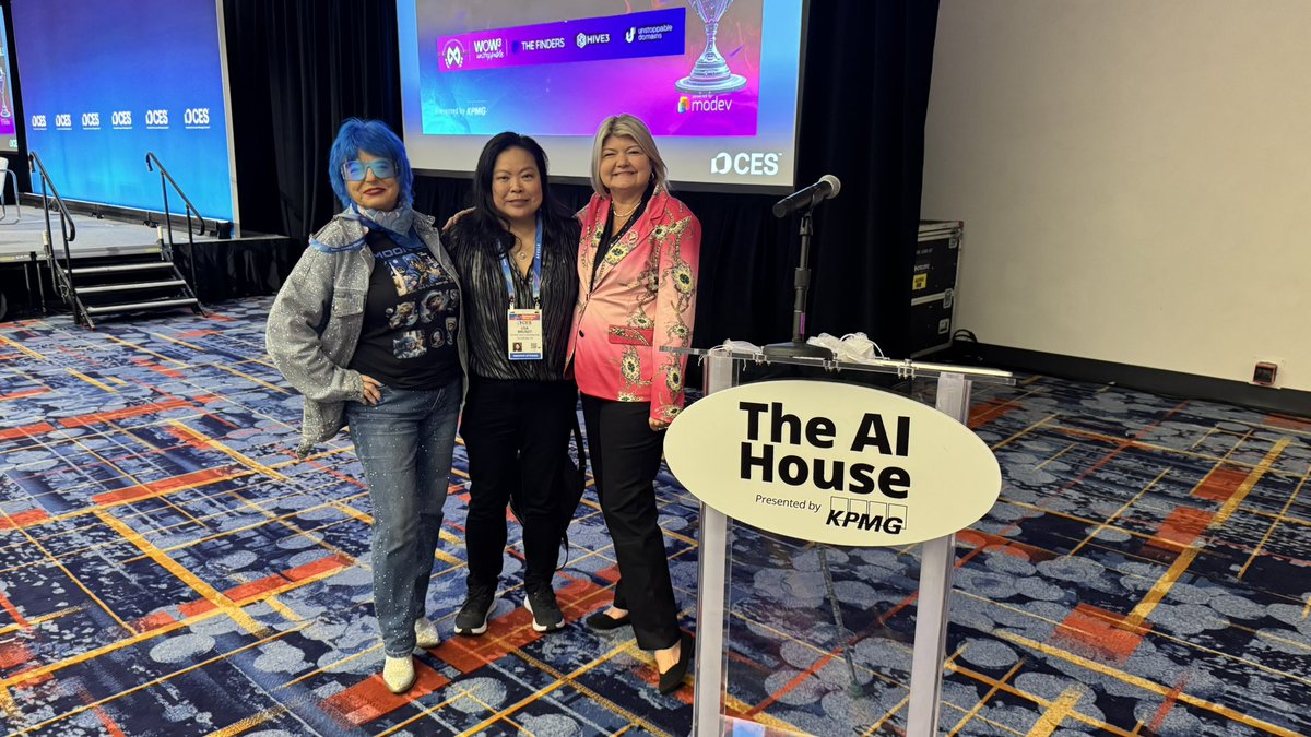 Lady Rocket tweet media