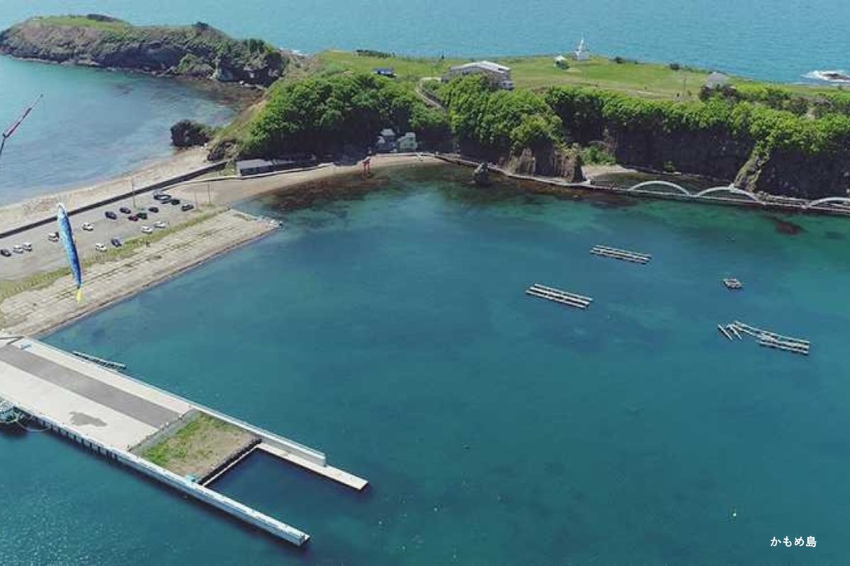 jp_heritage_go's tweet photo. 【江差の五月は江戸にもない】─ニシンの繁栄が息づく町─
📍北海道（江差町）
https://t.co/WZcwvsjyB4

江差は、ニシン漁とその交易によって大きな繁栄を遂げました🐟
町並みを歩き、文化に触れ、かつて交易船の停泊港でもあったかもめ島を散策し、対岸に広がる江差の町を望めば、今なお色濃く残る、ニシンによる繁栄の記憶を体感することができます⛵✨

#日本遺産 #japanheritage #江差 #ニシン #かもめ島