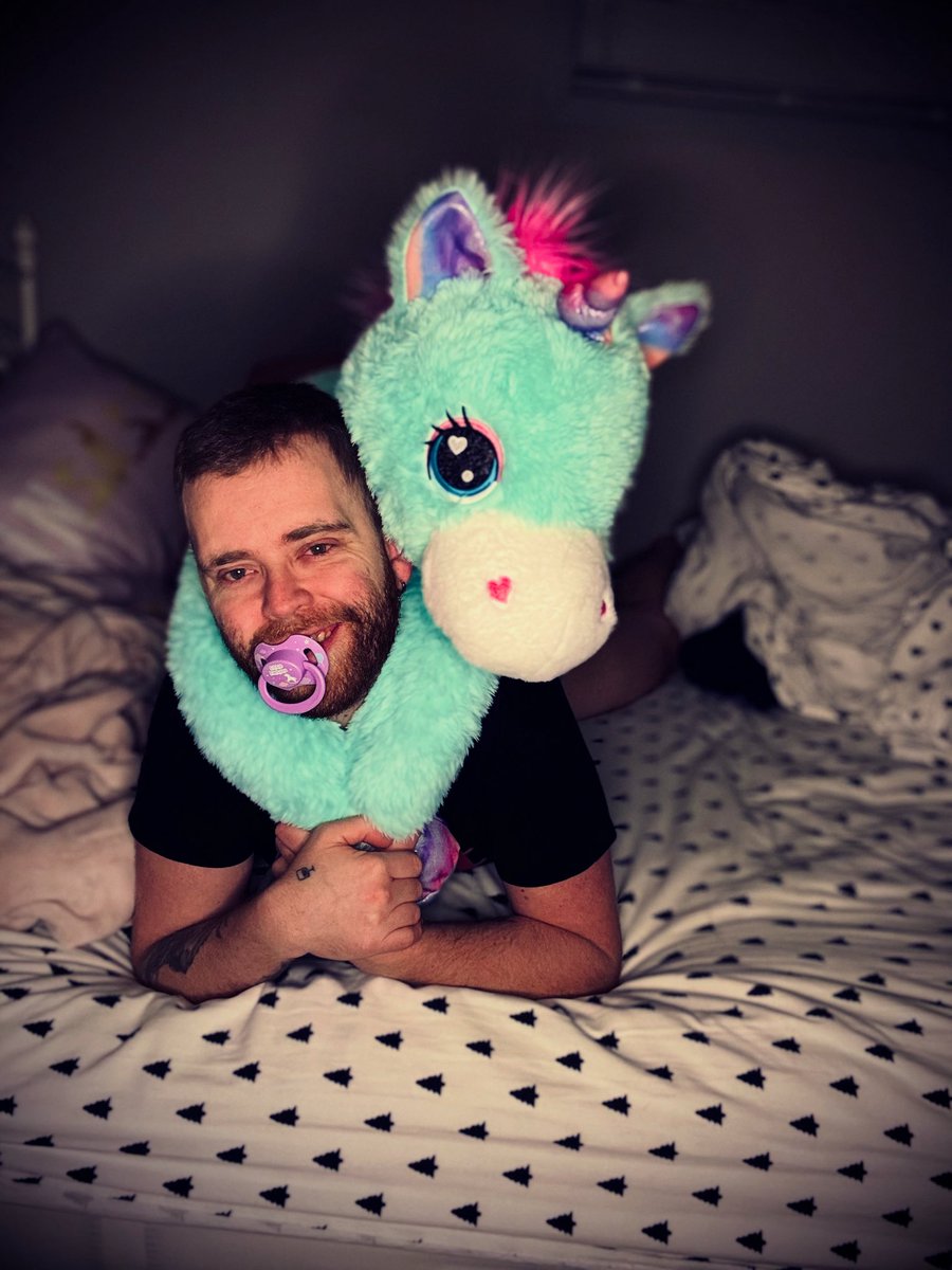 MaxenceLittle's tweet image. Little cozy world, unicorn approved 💖🦄✨
#abdl #abdlboy #diaperboy #diaperlover #ageplayer