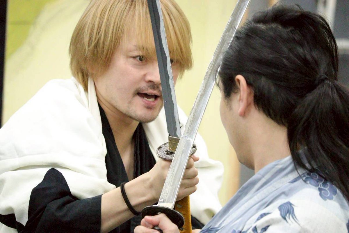 おはようございます！
ついに初日☀️

開場 17:50/開演18:30
当日券もご案内出来るので行けるようになった方がいればご連絡頂ければ🙇‍♂️

また舞台の都合上、遅れてのご案内が難しくなっております！
時間の余裕を持ってのご来場ください✨

 #幕末群像2026