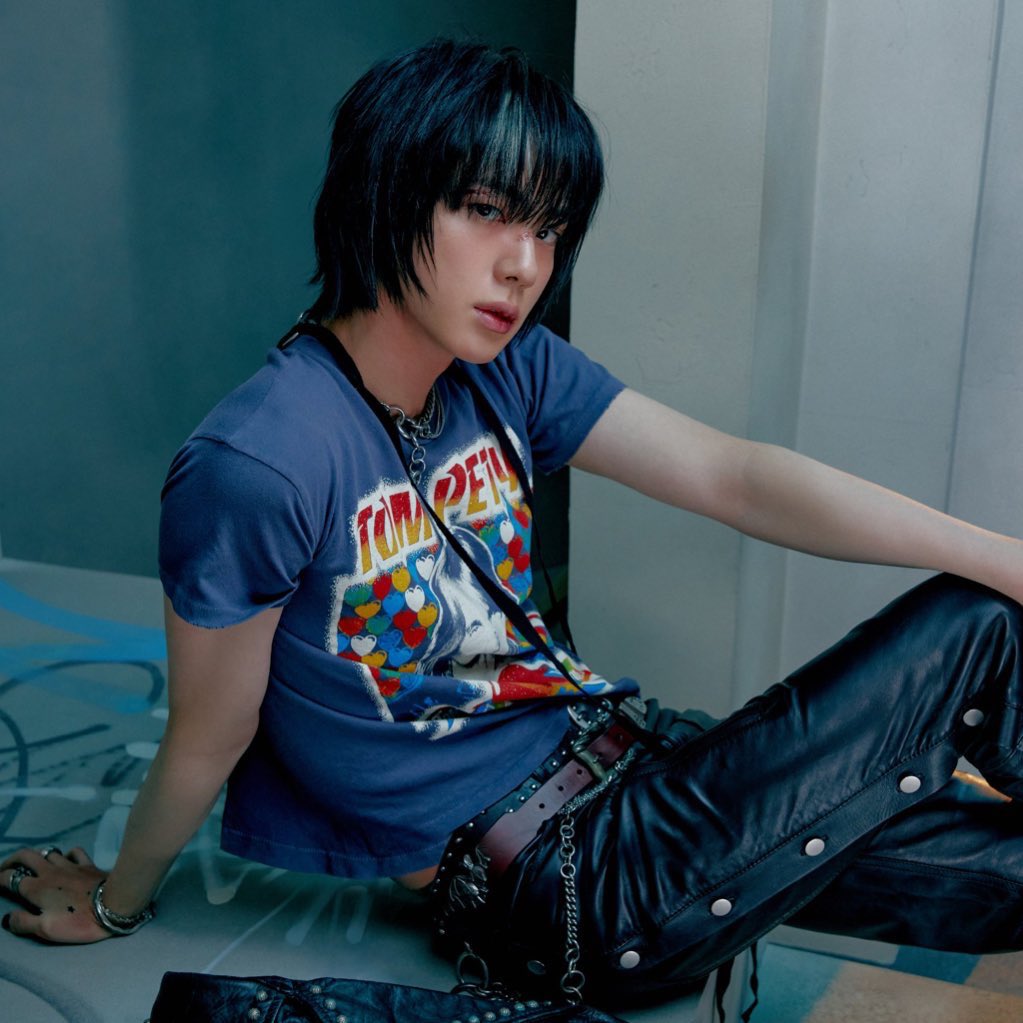 📊| #JIN has surpassed 10M followers on Spotify!

CONGRATULATIONS JIN