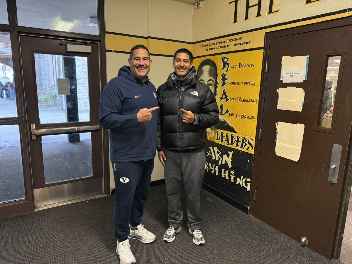 football_abes's tweet photo. Thank you @DukeFOOTBALL and @BYUfootball for stopping by Lincoln today! #NextLevelAbes https://t.co/EWn6eGpuaZ