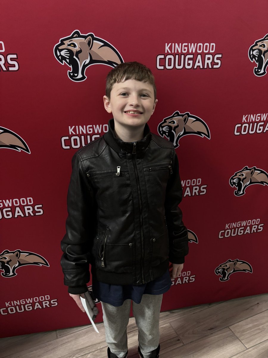 Laura Krakehl tweet media