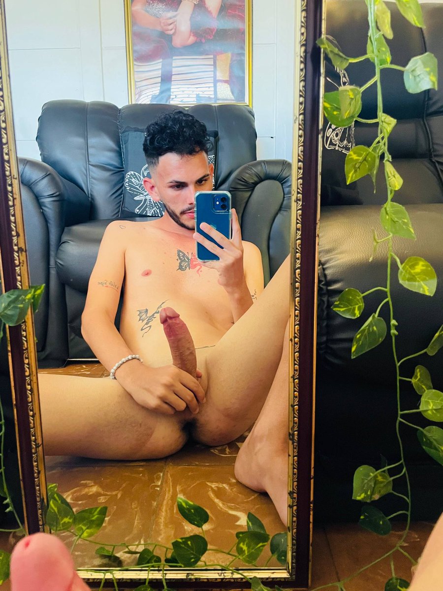 Mi amigo René 🍆😈
Lo pueden encontrar en su privado de telegram como @alejandrorene23