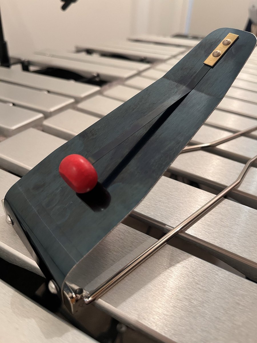 小沢さんの新EP「超能力は無限の藍色」で効果的に使われているフレクサ