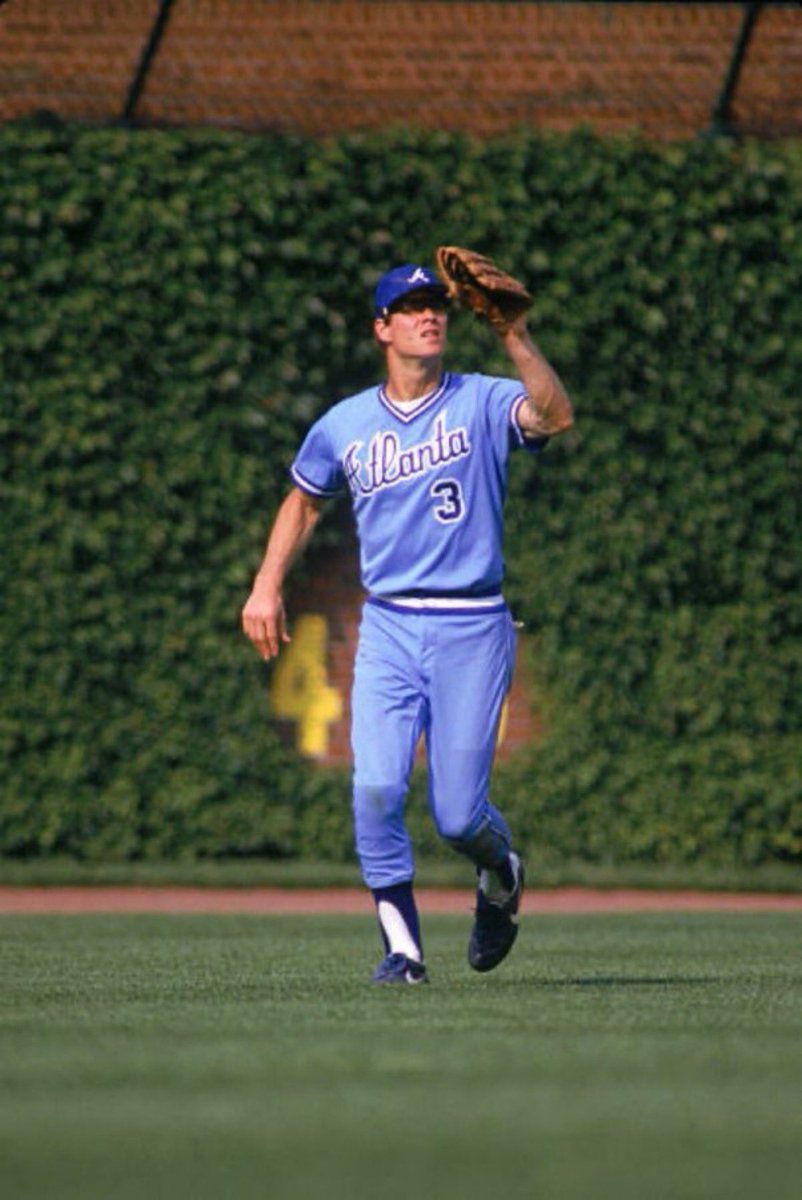 GoldenAgeScreen's tweet photo. Dale Murphy. Powder blues. Wrigley Field

Baseball and America for the win https://t.co/JpisMsGysq