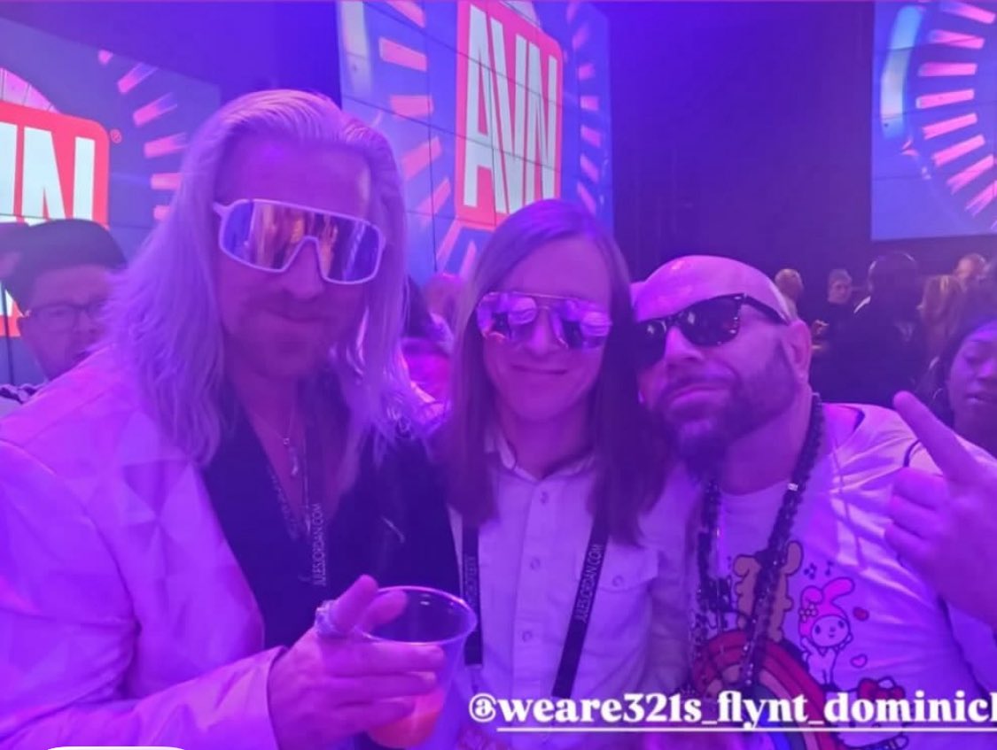 Conor Coxxx tweet media