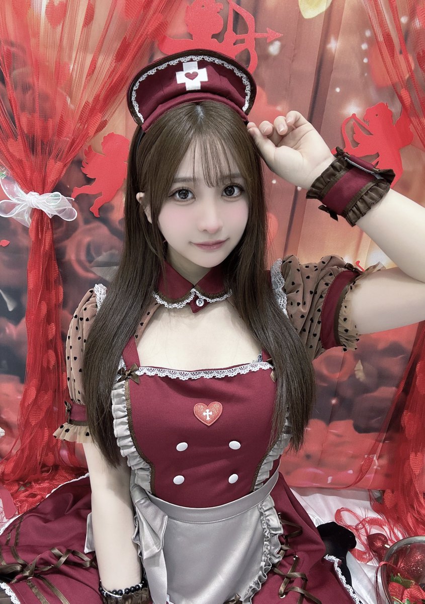 〈宿チェキ♥️〉

久しぶりに宿チェキが発売されます！！✨️
バレンタイン仕様のれいさんです🍫
今回も1枚1枚宛名、サイン、イラスト入りますっ！
是非お迎えしてくれたら嬉しいです🫶
衣装の写真は随時投稿します！

〜発売期間〜
1月28日 12:00 ~ 2月3日 23:59

🔗 https://t.co/xtwEUrJNrj https://t.co/cMINjmA8gM