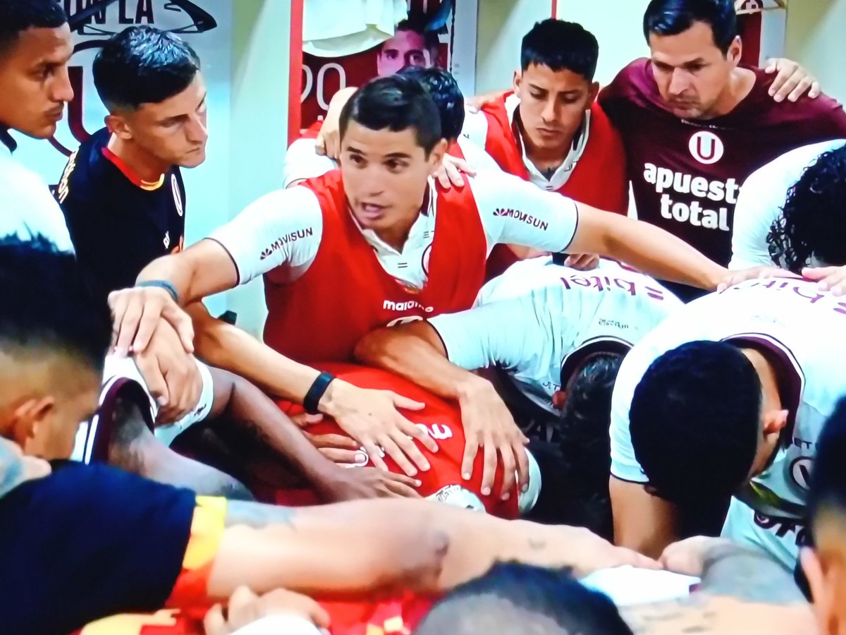 "Primero el grupo antes que uno"

Mi Capitán.