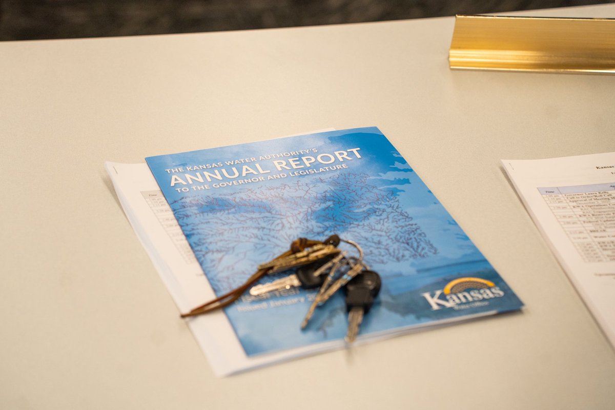 GovLauraKelly's tweet photo. The Kansas Water Authority plays a vital role in shaping the future of our state. Today, I joined the authority to discuss where we are and where we need to go to ensure a clean, secure, and reliable water supply for future generations of Kansans. https://t.co/yOb0jPIwi1