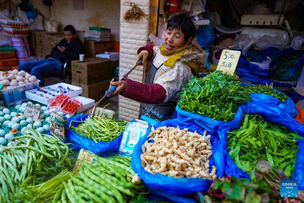 VoiceofPD's tweet image. View of Daguan Zhuanxin farmers' market in Kunming
#Yunnan #farmersmarket @goyunnanchina @Amazing_Yunnan 
More pics: en.people.cn/n3/2026/0128/c…