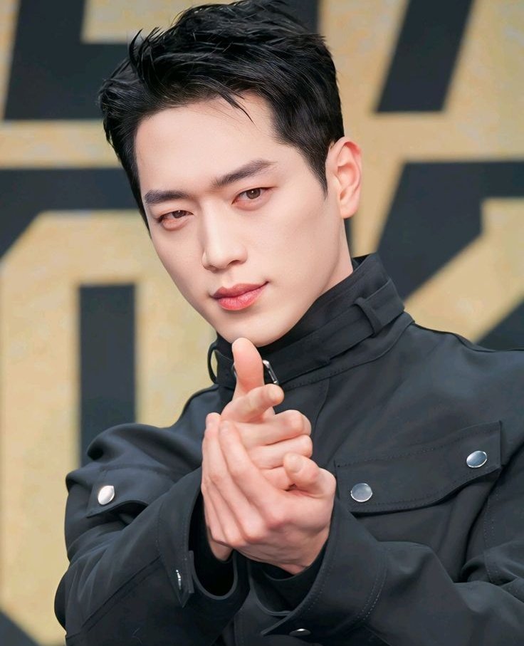 #AhnEunJin and #SeoKangJoon reportedly to play the leads in KBS2 upcoming romance drama titled 'Another Romance'

Synopsis : "Another Romance" tells the story of longtime lovers about to get married. It's about a couple who are a little crazy, but still love and live together