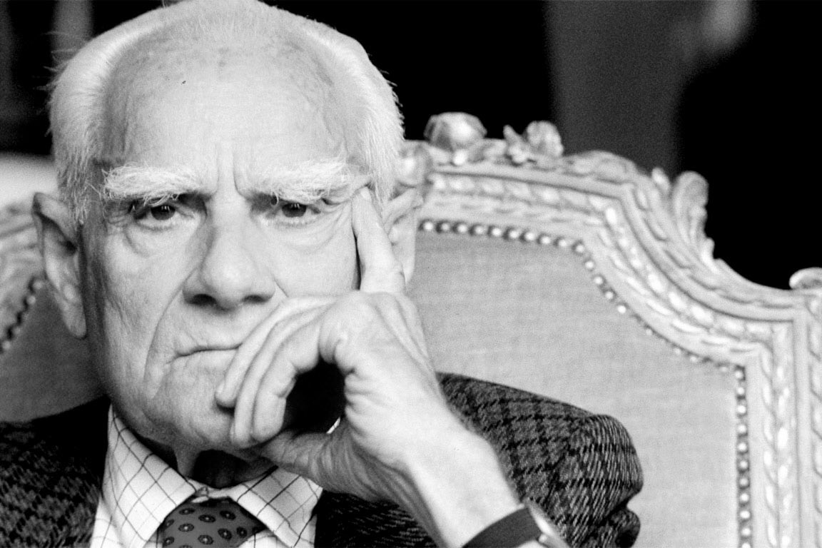 "Curiosamente, los votantes no se sienten responsables de los fracasos del gobierno que han votado"

Alberto Moravia