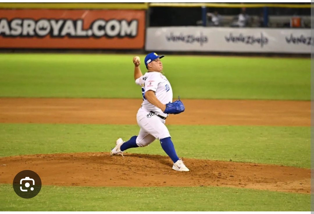 Clase de relevo de José Suárez 🙌🏻🙌🏻💯💯 vuelve a sacar la chapa MLB