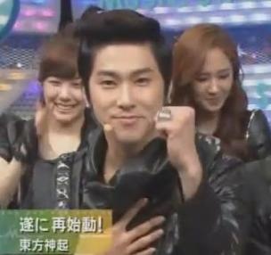 mamawayunopen's tweet image. 15年前の今日
2011,01,28
Mステ♪再始動後、初のTV出演
Why? (Keep Your Head Down)

今見ても、緊張が伝わってくる💓私は왜?からのユノペン🩷

#Stretch #BodyLanguage
#IKNOW #UKNOW
#유노윤호 #ユンホ