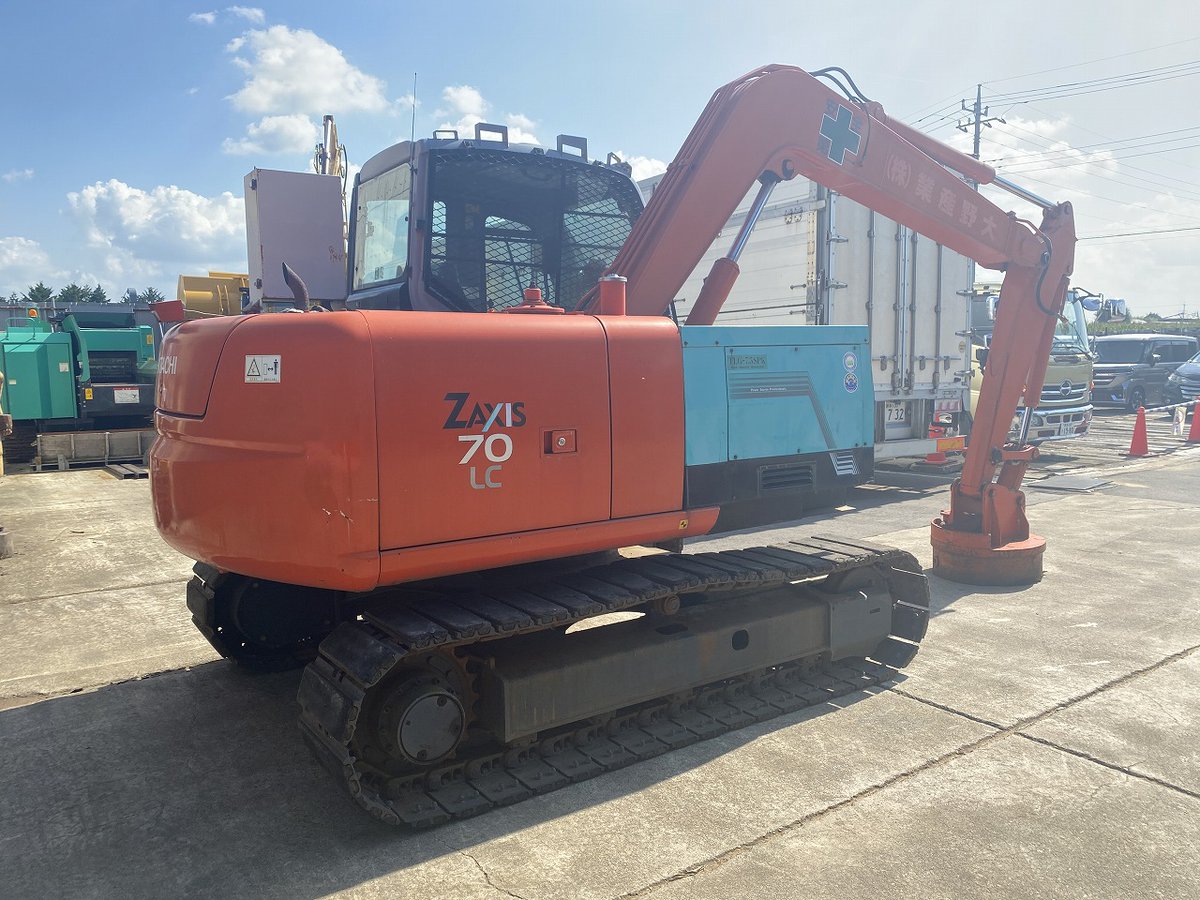 r_engineering2's tweet photo. 株式会社Rエンジニアリングトレーディングです。

【販売中の重機紹介】
HITACHI ZX70
2005年式/2,206hr
写真・詳細はこちらから👇
https://t.co/xKlpH23Hss
ご質問はコメント・DMでお気軽に💬

#重機 #中古 #中古建機 #heavymachinery #ユンボ #油圧ショベル #HITACHI #日立建機 #ZX70 #マグネット https://t.co/dHSQdNh6Q6