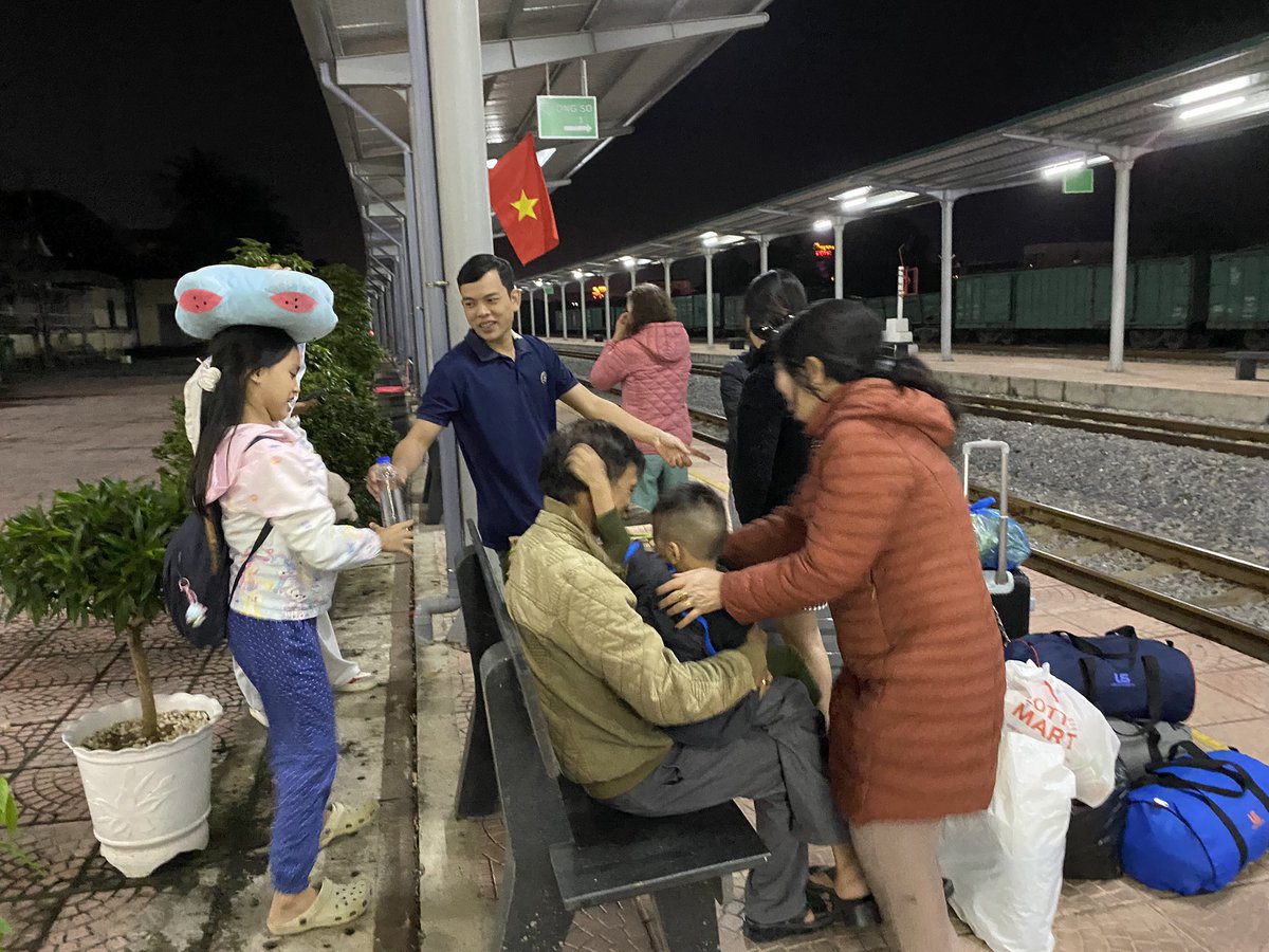 luuthingocyen's tweet photo. 1 tuần trôi nhanh quá ở quê hương https://t.co/byrWbP9eHV