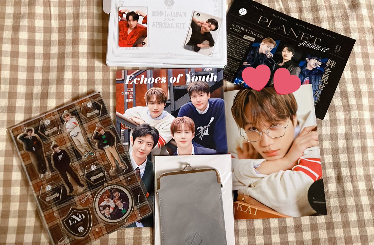 terumaro26's tweet photo. わぁ⸜(*ˊᗜˋ*)⸝
めっちゃ素敵なものが届いたよー✨️✨️
ありがとうございます♡♡
#EXO
#EXO_L_JAPAN
#SPECIALKIT https://t.co/8B7SHoYARV