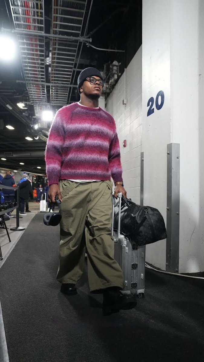 jailenpie's tweet photo. One of my favorite players, Jaylinn Hawkins, rocking my brand! Been a staple at safety for my childhood team too. DUBS IN DA CHAT! Pats in the Super Bowl and is for CHAMPS. 

https://t.co/QiElHp9RRU https://t.co/7OW7oCfuT6