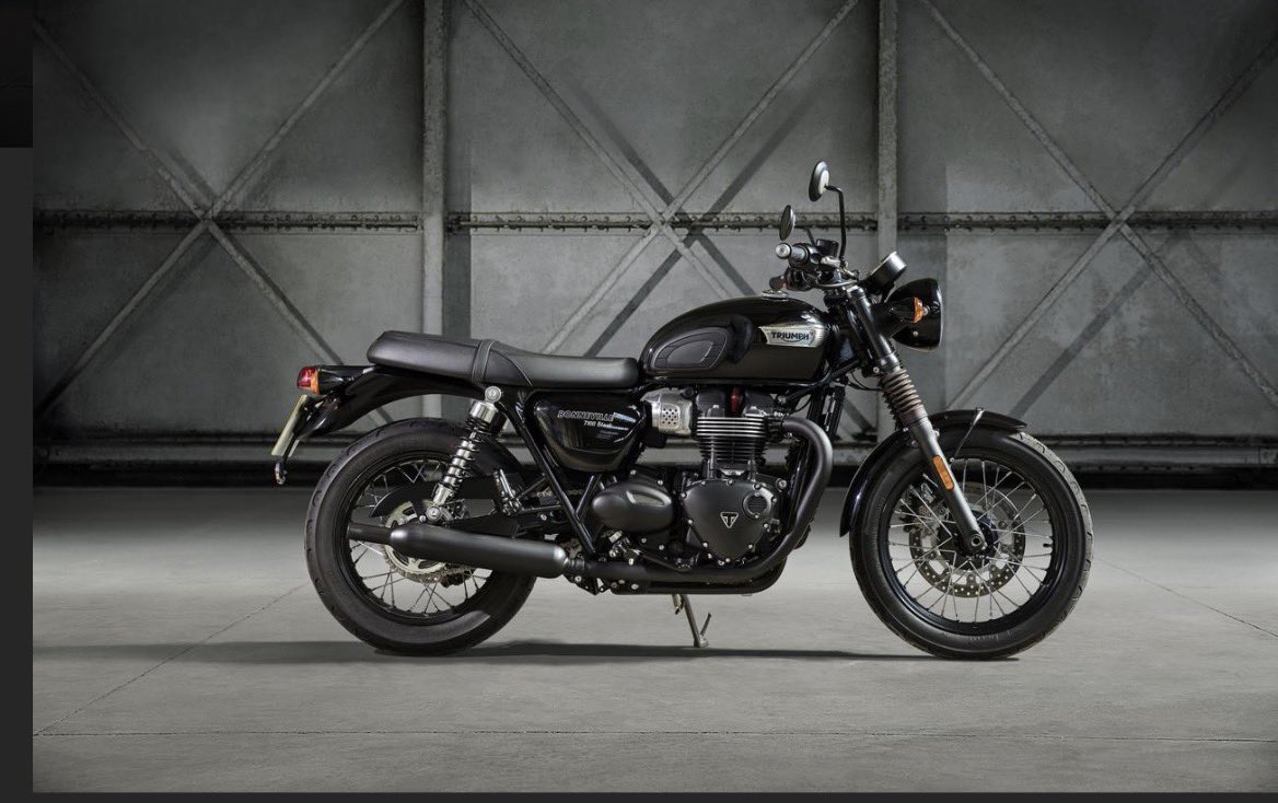 ZX-14Rの前傾姿勢が厳しい年頃となり、もっと楽な姿勢のバイクに