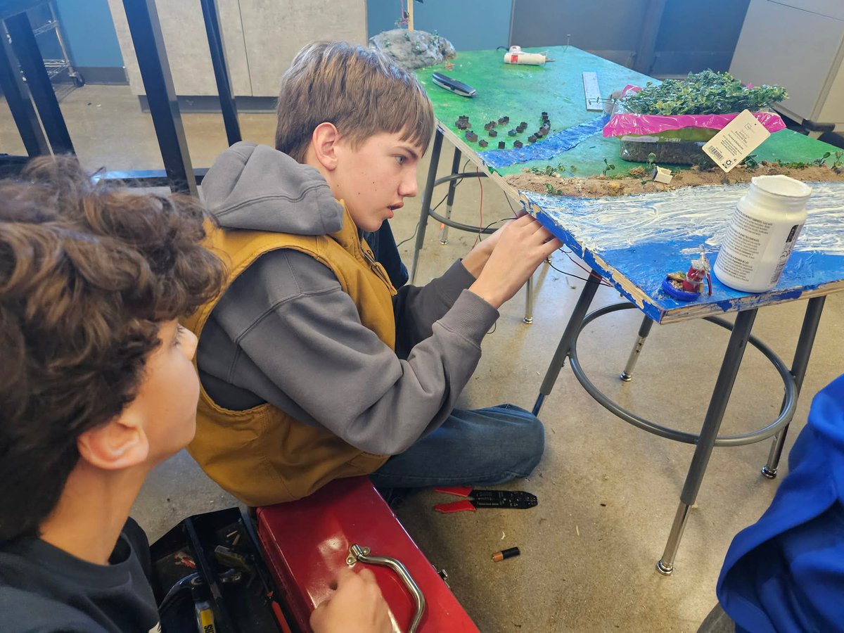 WCSWarhawks tweet media