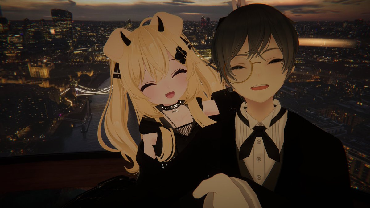 I was at the <a href="/cerberVT/">Cerber 💜🦴 Hellhound VTuber</a> meetup this sunday and it was amazing!
I got to meet a lot of really cool people, and of course the dawg herself! ~wanwan!
Thanks for organising the event, and for persevering for 12 hours, what a gigadawg! 🤯

#CerberVT #ENVtuber #VRChat