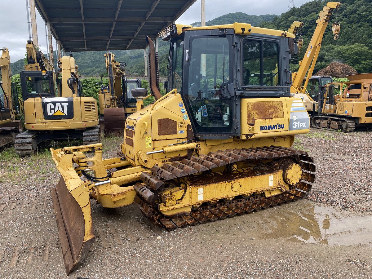 r_engineering2's tweet photo. 株式会社Rエンジニアリングトレーディングです。
【販売中の重機紹介】
KOMATSU D31PX-22
2013年式/3,624hr
写真・詳細はこちらから👇
https://t.co/29j0Xl9SJI
ご質問はコメント・DMでお気軽に💬
#重機 #中古 #中古建機 #heavymachinery #ブルドーザー #KOMATSU #コマツ #D31 #bulldozer #栃木県 https://t.co/ClrFidyUWZ