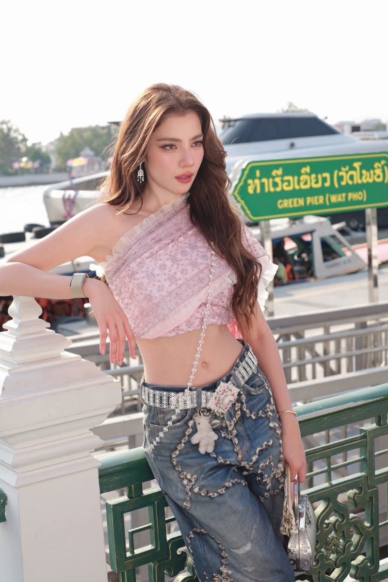 avantpava's tweet image. ทำไมนี่ว่าเท่ โคตรโก้ โคตรคอนเทม