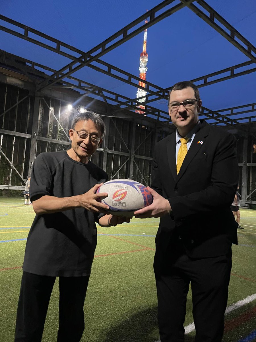 AmbRaetchi's tweet image. ルーマニアのスポーツ外交による日本での取り組みが2年目を迎えました。成蹊学園史料館にもその足跡が刻まれたのが、在東京外交官ラグビーチーム・プロジェクトです。…