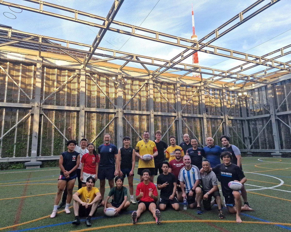 AmbRaetchi's tweet image. ルーマニアのスポーツ外交による日本での取り組みが2年目を迎えました。成蹊学園史料館にもその足跡が刻まれたのが、在東京外交官ラグビーチーム・プロジェクトです。…