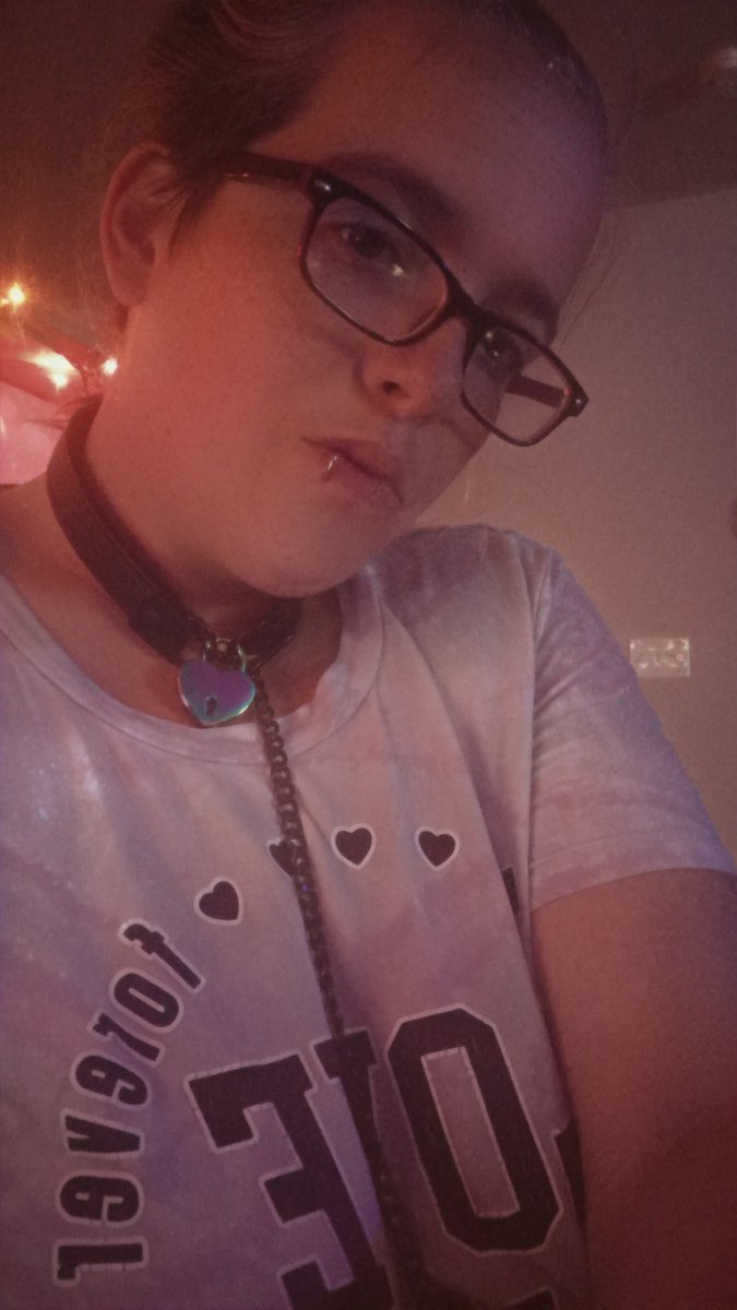 JustKittystar's tweet photo. Daddy and Master collared their little kitty https://t.co/uUVH224zaL