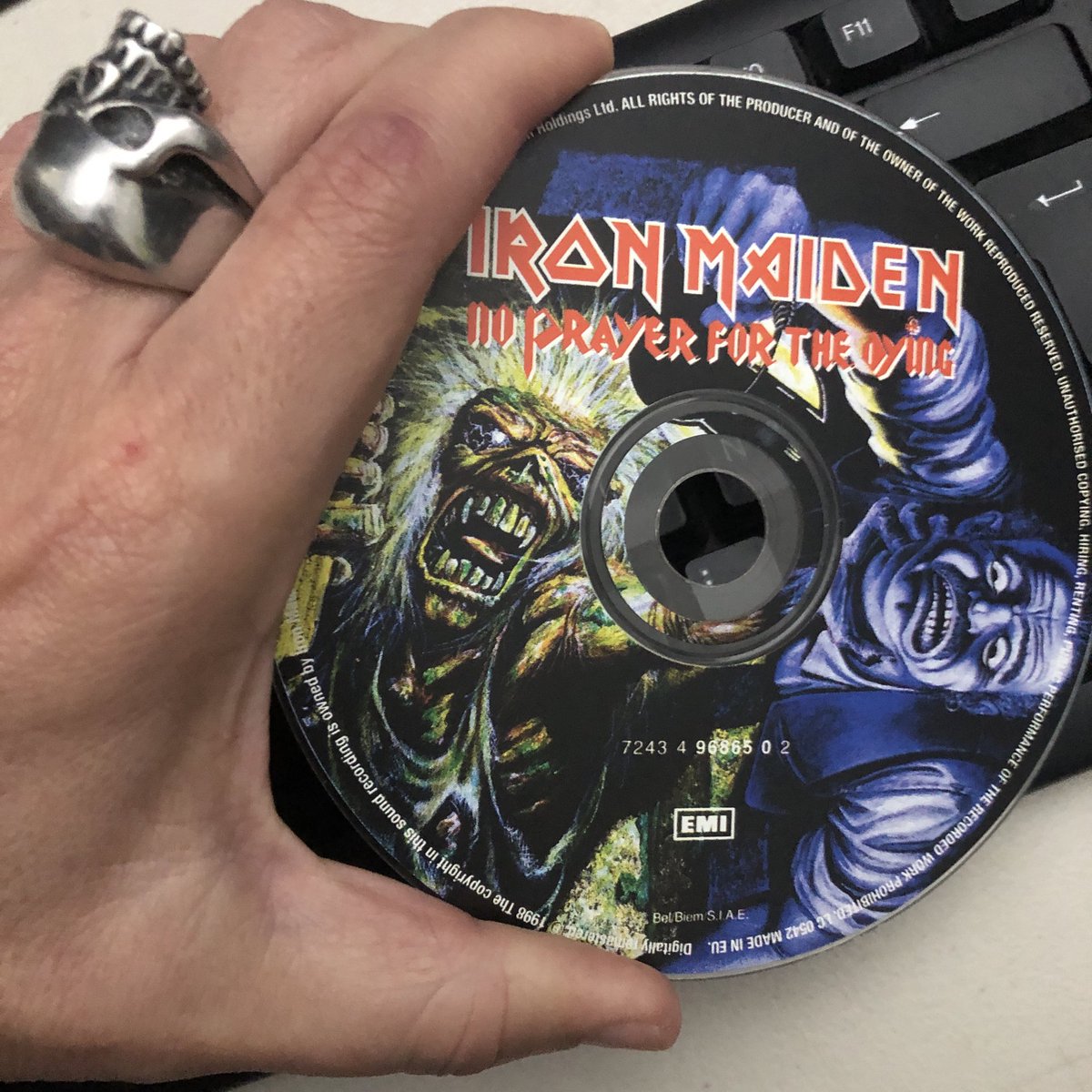 Maese del Metal tweet media