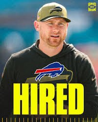 sandropacheco71's tweet image. The #BuffaloBills didn't have to look far to find #SeanMcDermott's replacement, as the franchise is promoting offensive coordinator #JoeBrady to head coach on Tuesday January 27, 2026.
#Brady #Signed a 5 year #Contract. #NFL #MakingHistory #BillsMafia #TheBillsMakeMeWannaShout