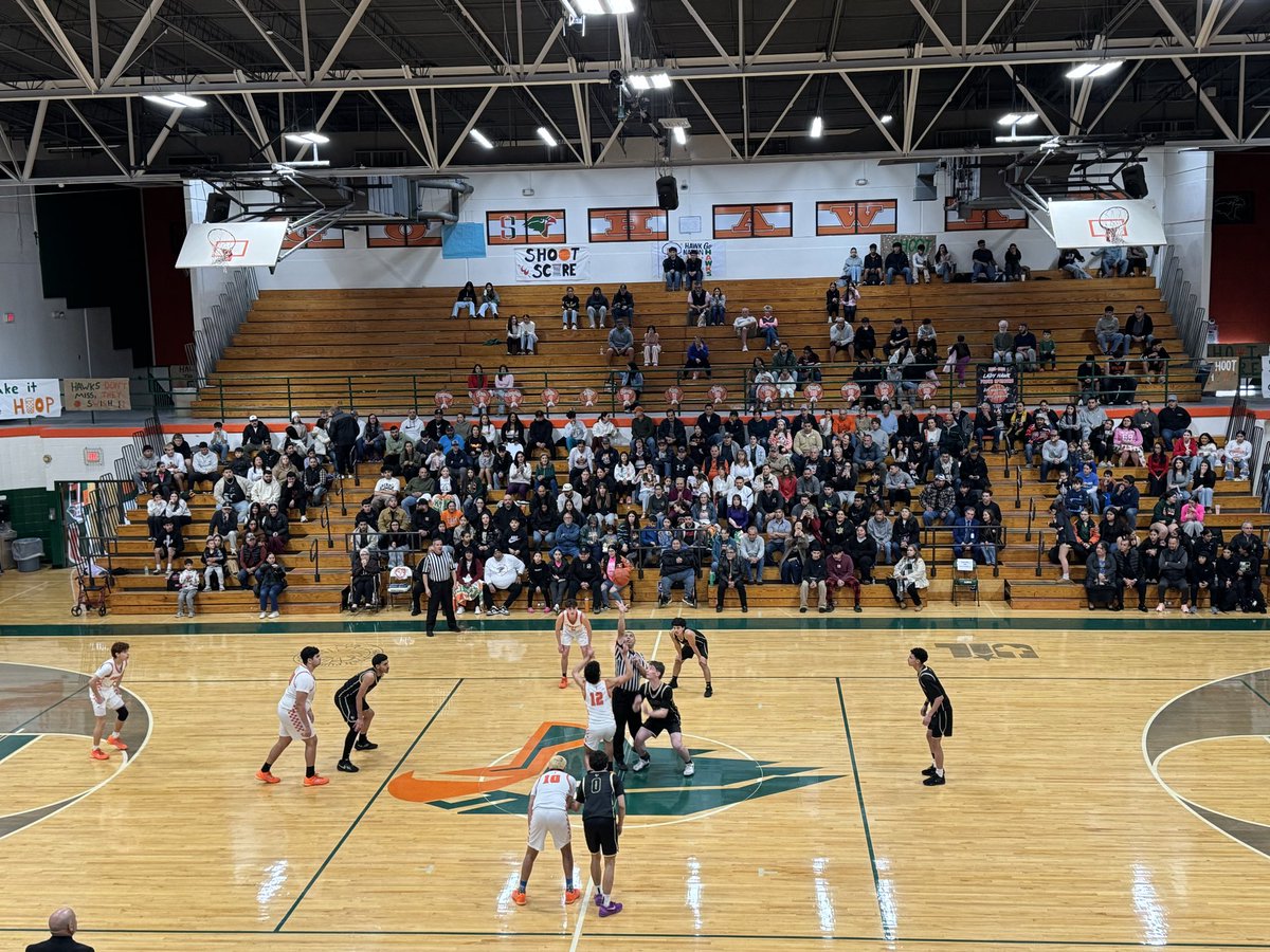 in Harlingen for a District 32-5A matchup between the Harlingen South Hawks (21-7, 11-0) and Edcouch-Elsa Yellow Jackets (16-8, 10-1). Harlingen South won the first meeting 72-69 on Dec. 23. #RGVHoops #txhsbb