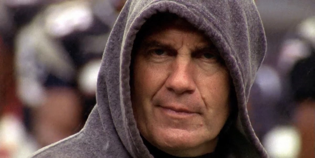 Percentage of seasons with a top 10 defense*      

       BRADY:  71.4% (15 out of 21)      
     PEYTON: 23.5% (4 out of 17)   
  RODGERS: 12.5% (2 out of 16)
MAHOMES: 12.5%  (1 out of 8)
         BREES: 10.5% (2 out of 19) 

using Points Allowed Per Drive*