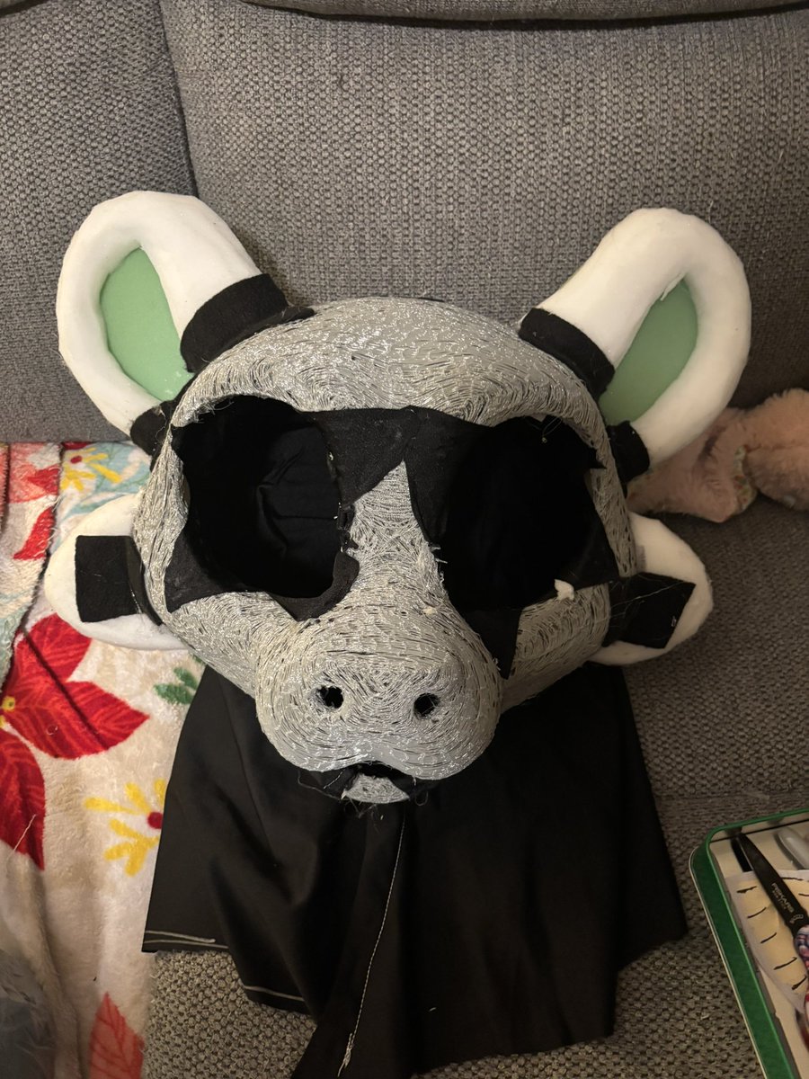 FlamingoFancyFursuits tweet media